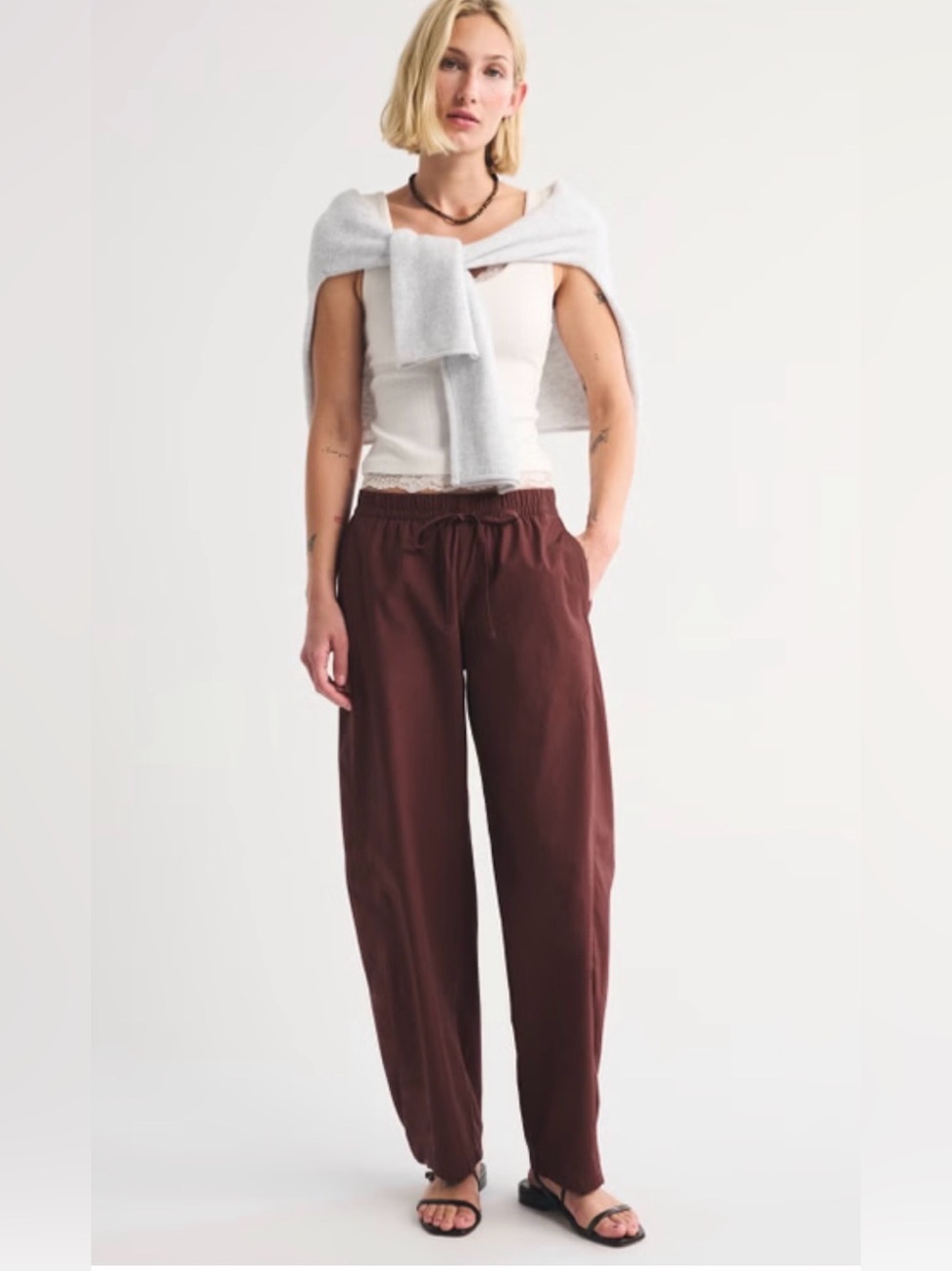 NWT Poplin Barrel Pull-On Pant